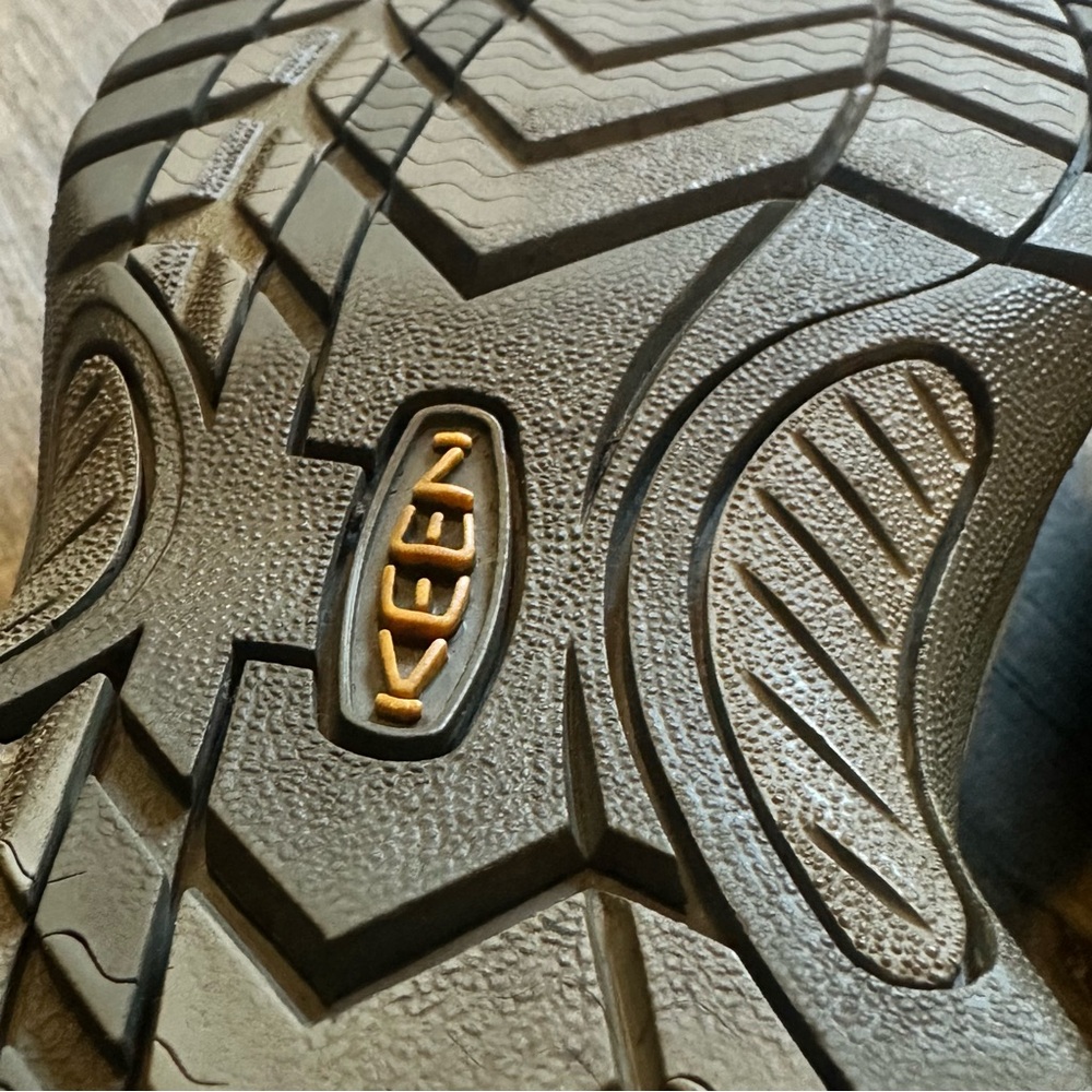 EUC Keen Venice H2 Women US 7
Black Athletic Hiking Waterproof
Sport Sandal - Picture 6 of 7